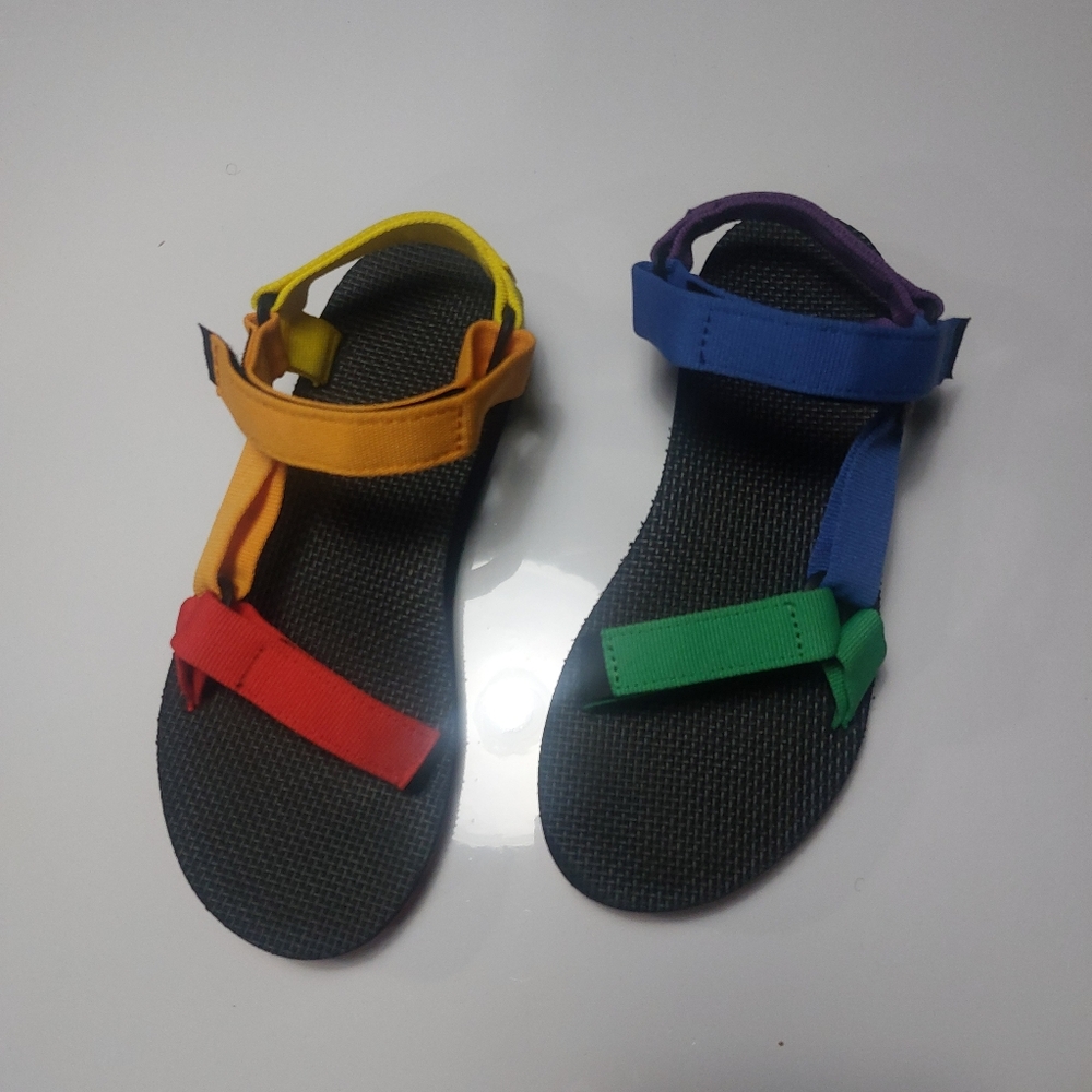 TEVA Sandals Size 9 - Picture 8 of 8